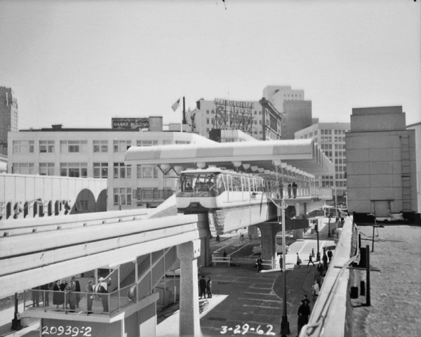 Monorail at downtown station, 1962. Seattle Municipal Archives, Item 70913.